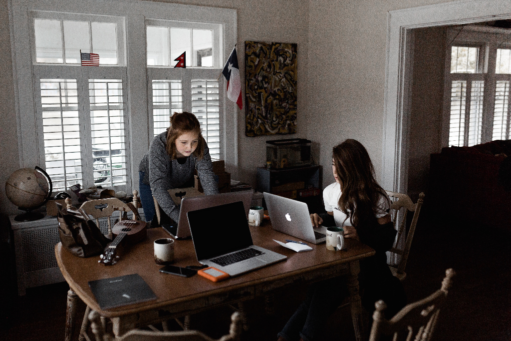 Balancing a Successful Side Hustle